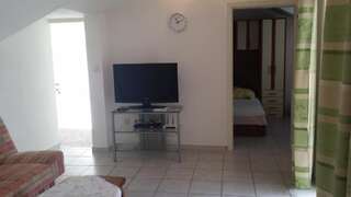 Апартаменты Apartmani Kalinic Биела Апартаменты с видом на море-16