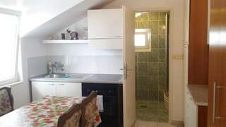 Апартаменты Apartmani Kalinic Биела Апартаменты с видом на море-20