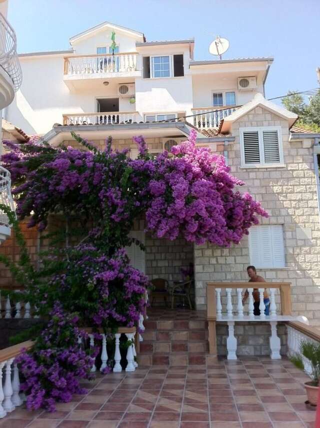 Апартаменты Apartmani Kalinic Биела-3